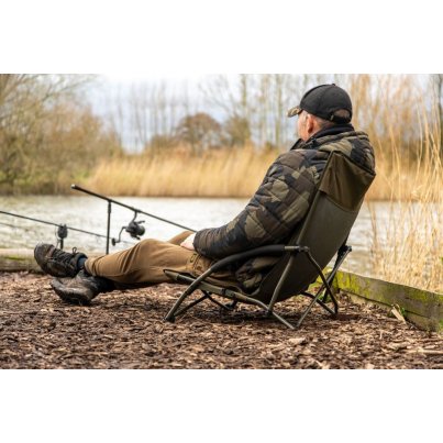 Avid Carp Křeslo Revolve Low Chair